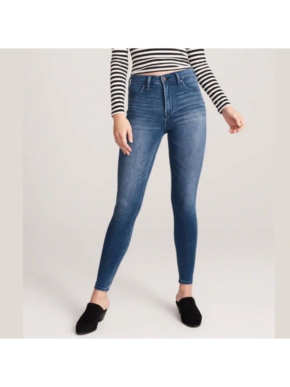 Abercrombie & Fitch - High Rise Jean Legging - Size 30" / 10 Short - 26" Inseam